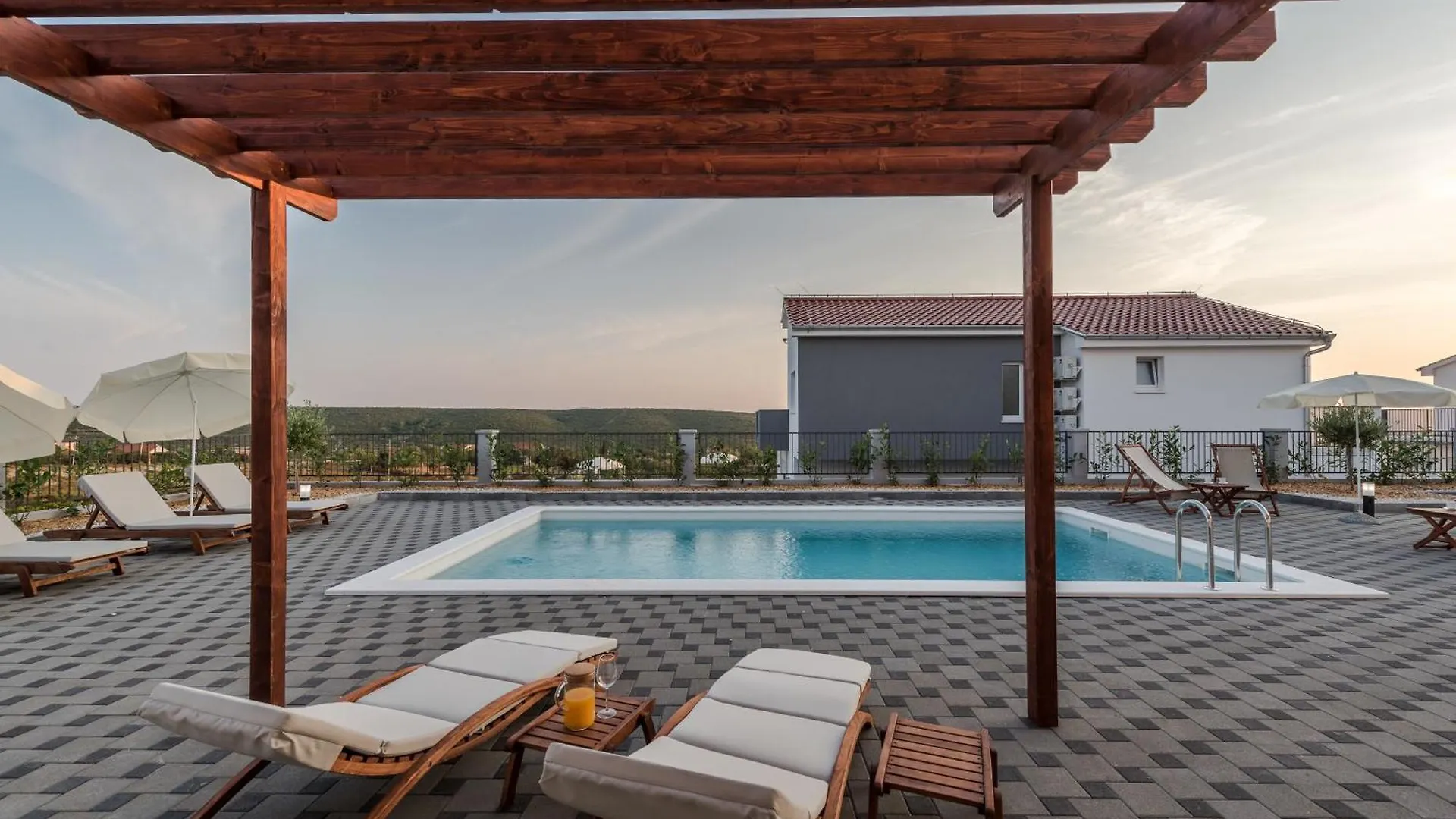 Dalmacija V Villa Sukosan